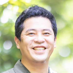 安達 輝雄
