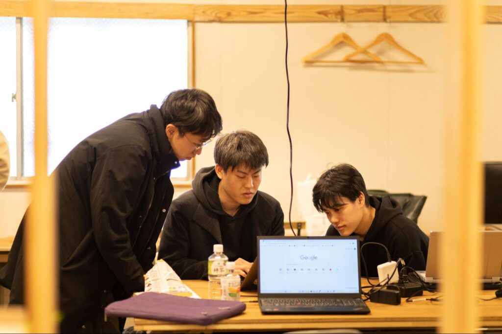 チーム開発の様子